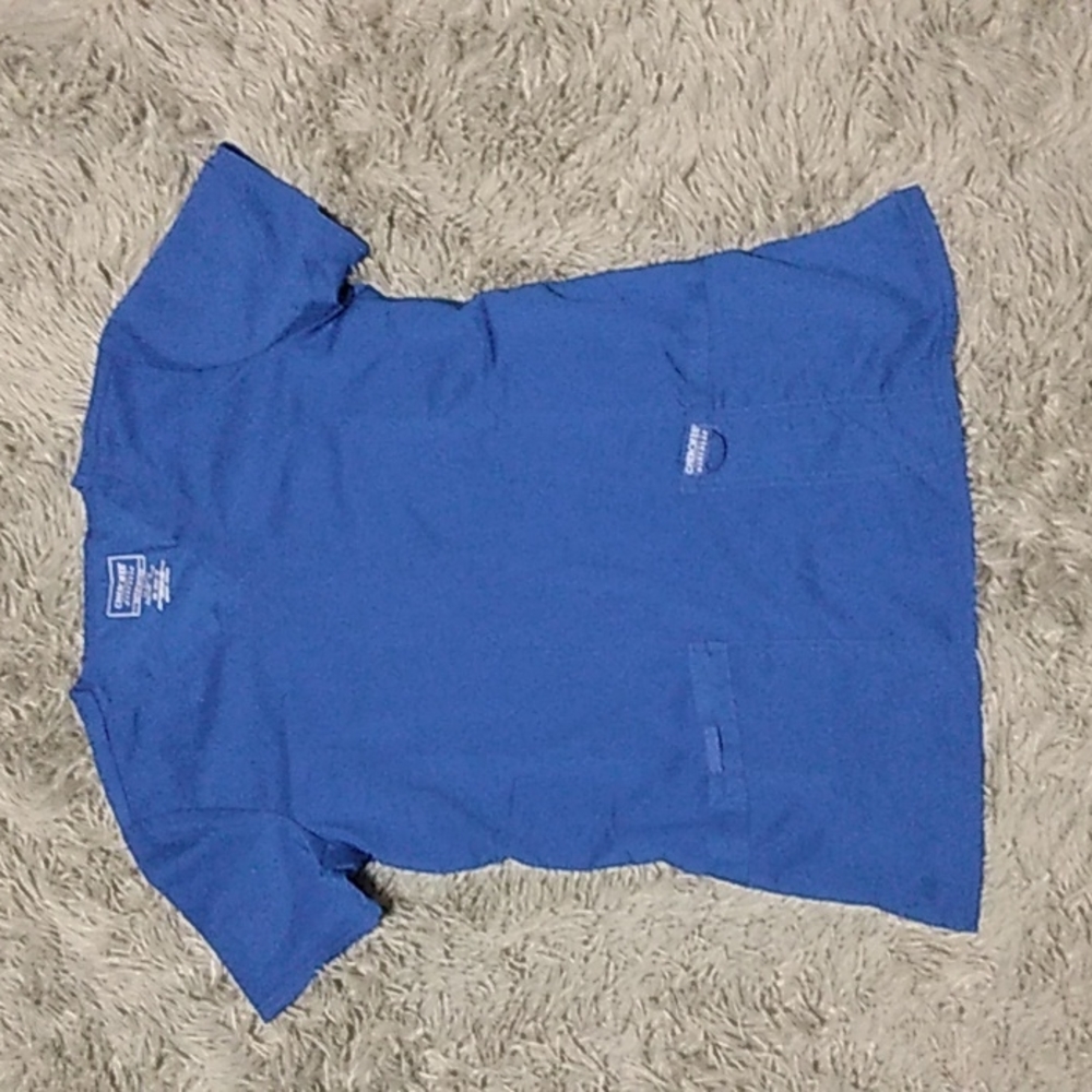 NWOT CHEROKEE authentic workweek scrub top size xs